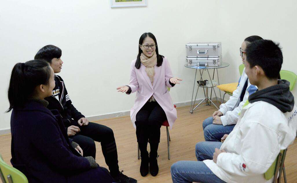 青少年法律与心理咨询服务中心_免费青少年性心理咨询_南阳青少年心理咨询