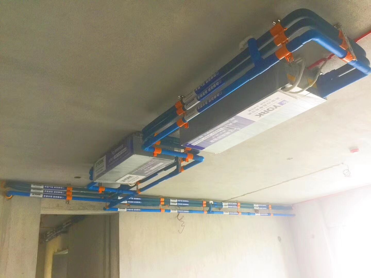 空调加一次氟多少钱_深圳约克空调加氟_比亚迪f3空调加什么氟