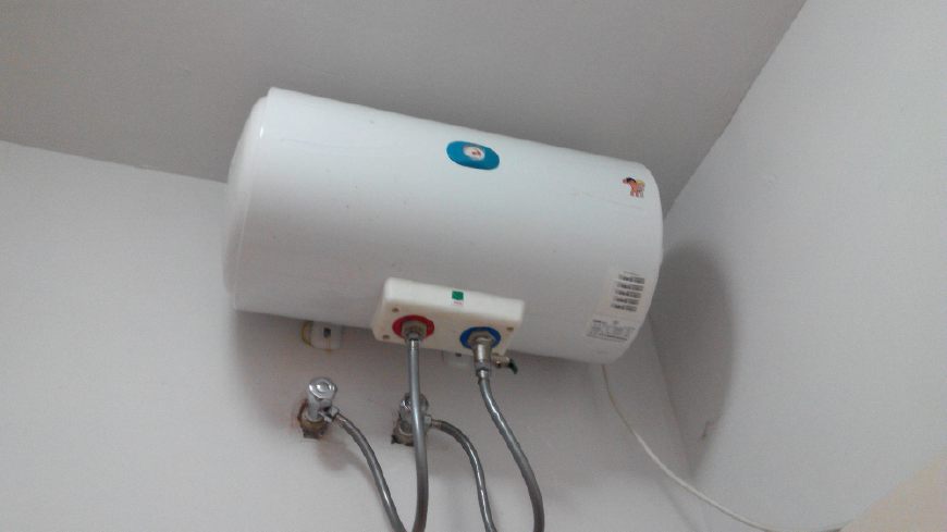 德能空气能热水器官网_重庆太阳能热水器价格_空气能中央热水