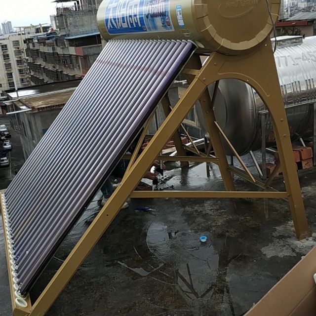 太阳能算是热水_无锡太阳能热水器多少钱_德能空气能热水器官网