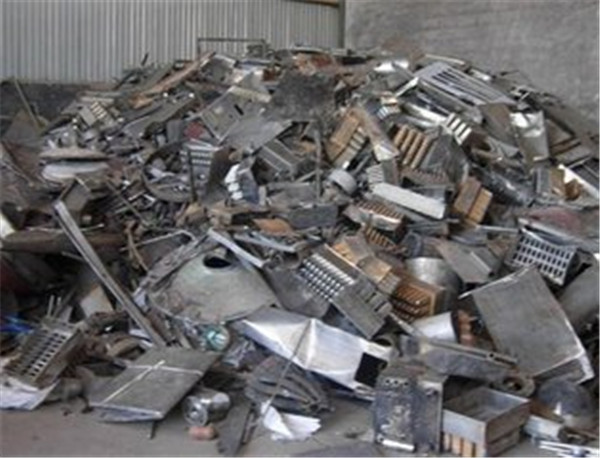 珠海模具钢高价回收_水泥制品钢模具_东兴路沿石钢模具