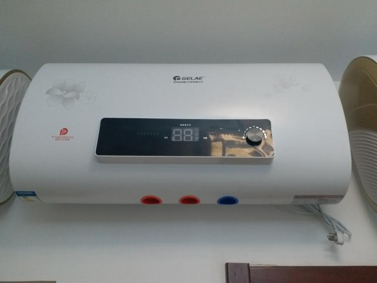 空气能热泵热水机电热水器_扬州商用空气能热水器热水工程_美的空气能热水器产品图片