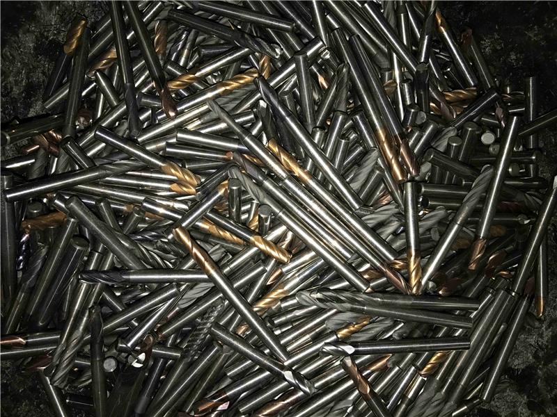 汕头模具钢高价回收_水泥路沿石钢模具_路平石钢模具