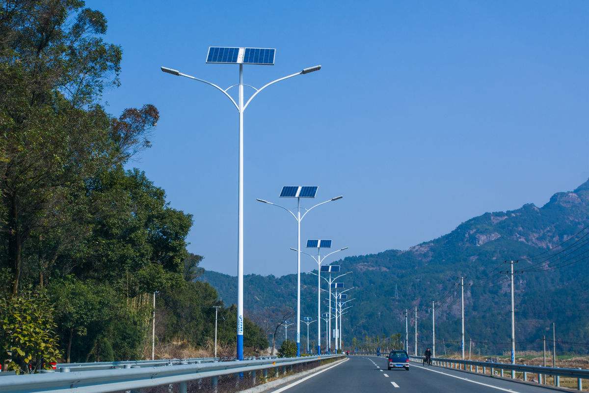 鹤岗大型空气能热泵安装