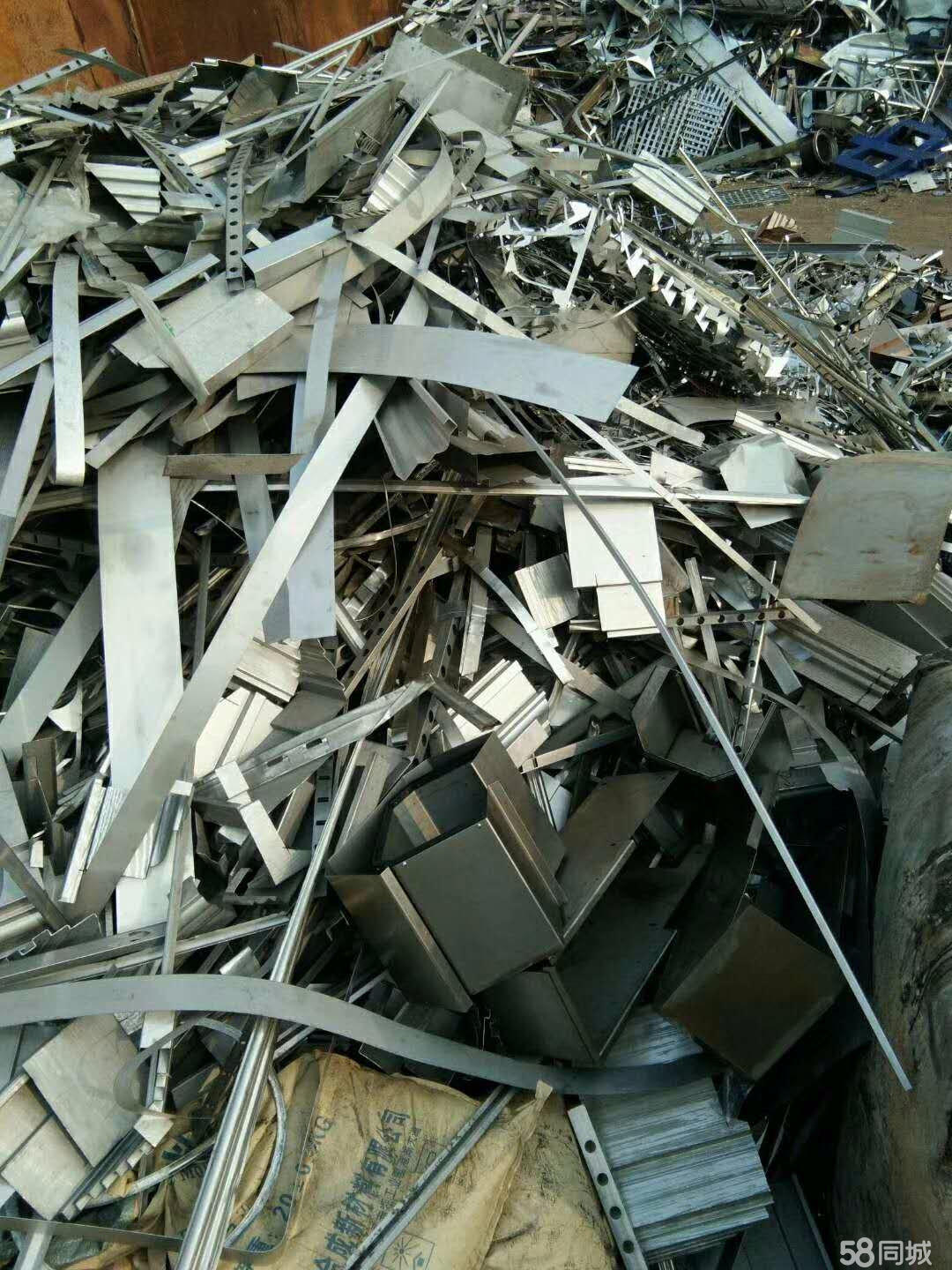 旧纸旧金属回收_淄博旧设备高价回收_旧电瓶回收设备