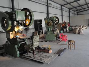 岳阳回收加工中心-岳阳旧机床回收岳阳冲床回收_铸造辉煌
