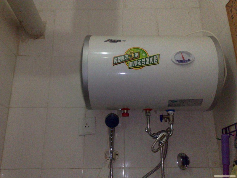 空气能热水工程安装_贵阳太阳能热水器安装_太阳能算是热水
