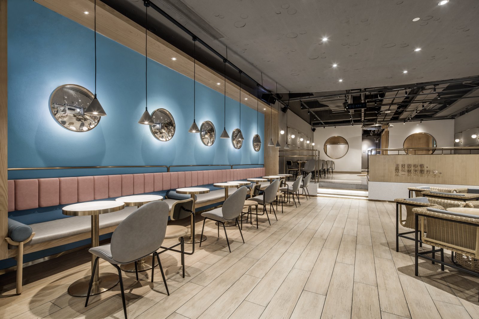 餐饮空间软装设计,餐饮空间设计说明,餐饮设计,餐饮品牌,餐厅设计,餐厅空间规划,餐饮视觉设计,餐厅风格,餐厅设计原则,餐饮设计师