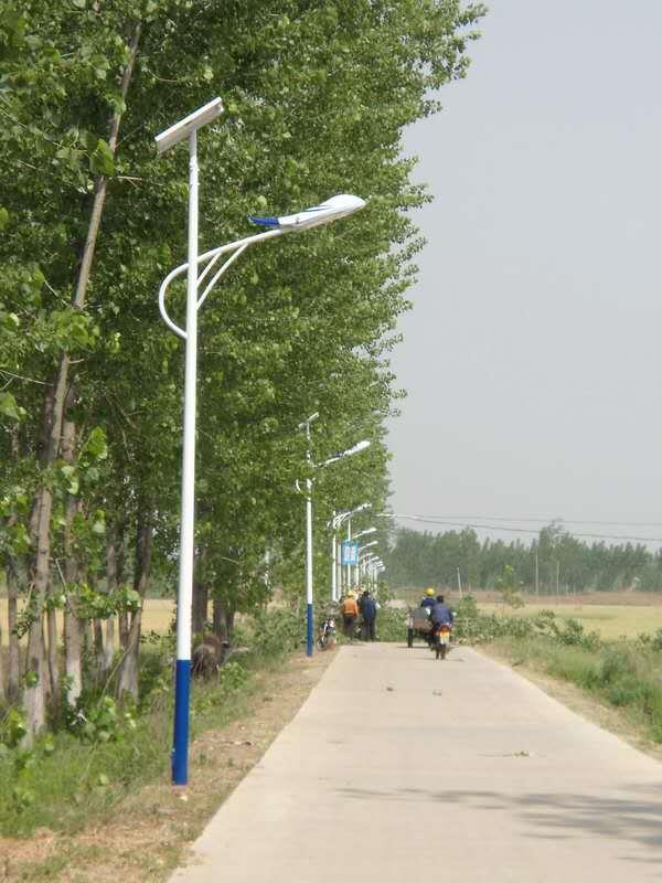 海口市6米太阳能路灯价钱光伏路灯安装工程案例