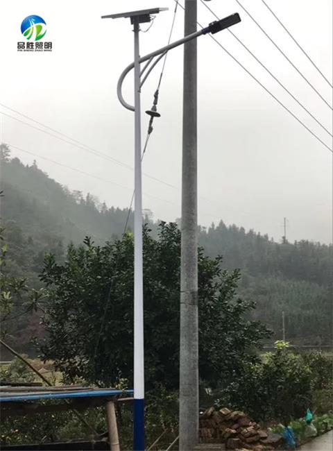 深圳太阳能路灯厂家价格深圳新农村太阳能路灯