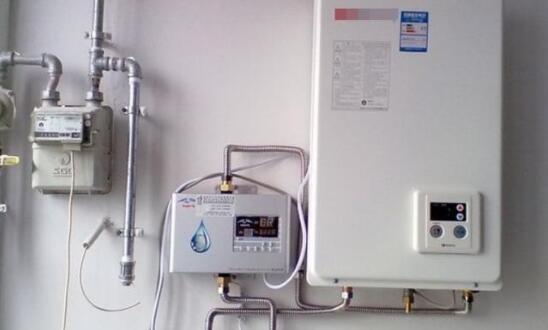 夏天跟风买了太阳能热水器，冬天却冻到哭，后悔没早点好好研究