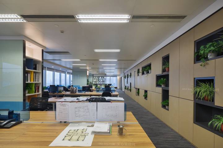 长沙晶琥珀建筑室内设计公司_长沙办公室装修公司价格_78平米两室二厅一卫装修效果图