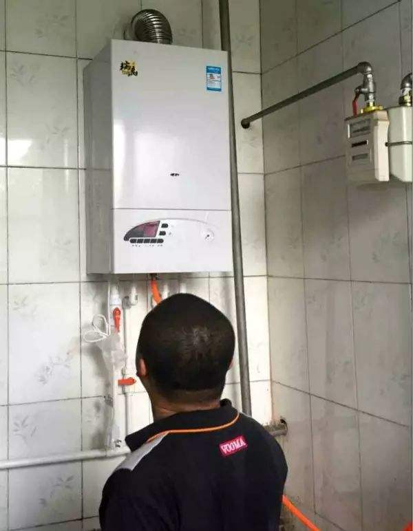 宁波统帅热水器维修_飞羽热水龙头漏水怎样维修视屏_重庆华帝热水维修电话