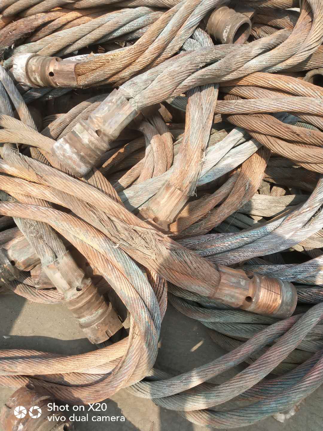 旧电瓶回收价格表电话-哈尔滨价格表