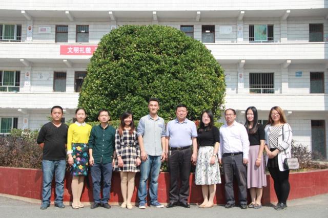 上海长宁区中心医院咨询电话号码_华西心理卫生中心咨询_石家庄心理咨询中心