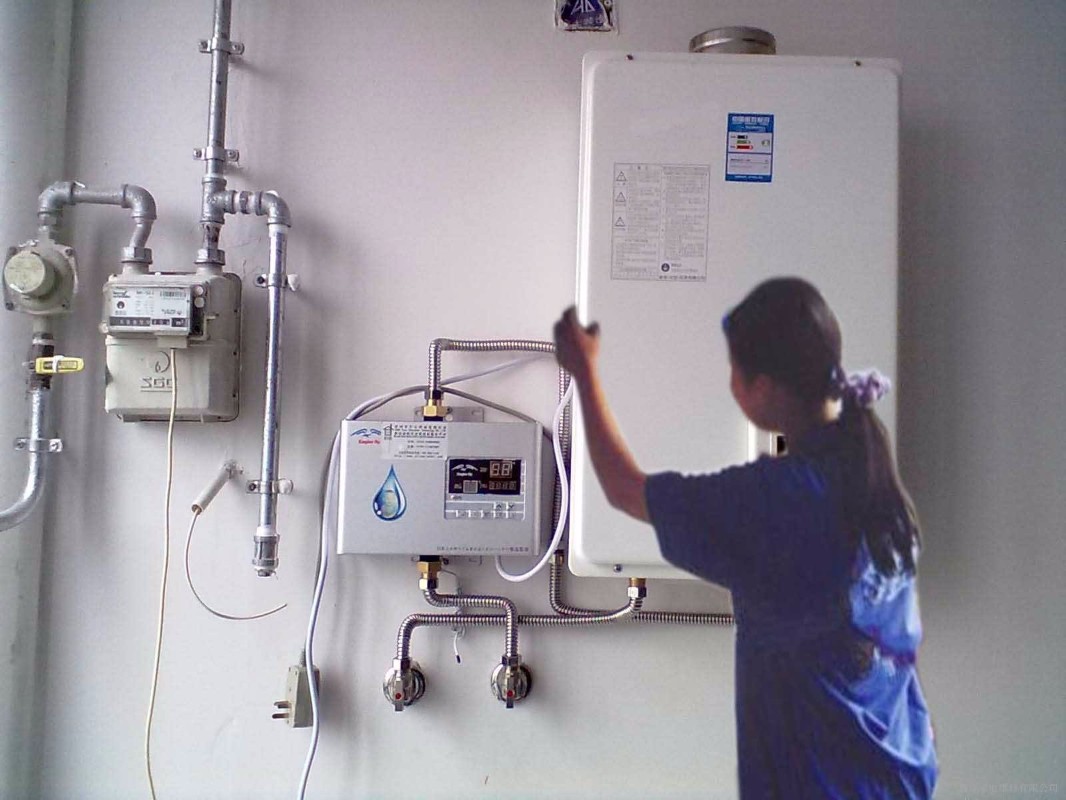 重庆 林内维修电话_泉州林内热水器售后维修电话_林内热水器武汉维修电话