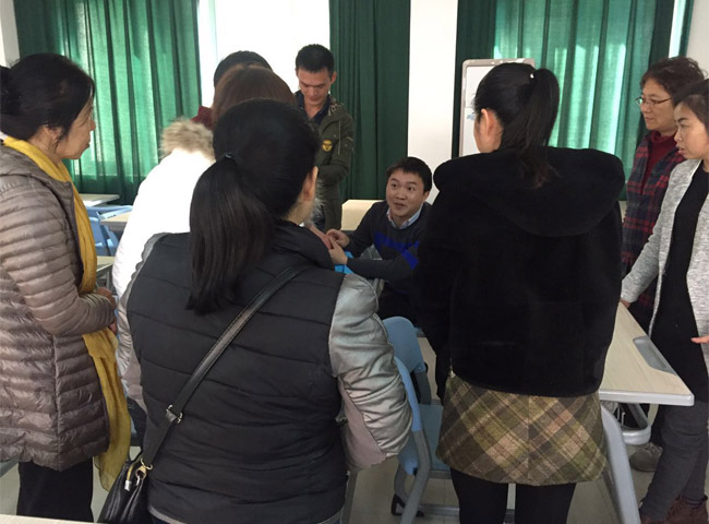 福州化妆培训学校?咨询_心理医师咨询_福州心理咨询哪家最好