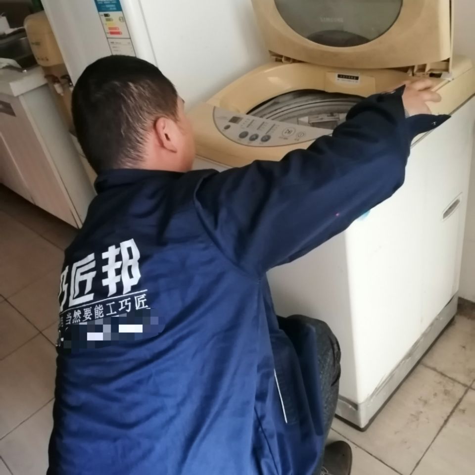 成都大金空调维修电话_成都新科空调修理电话_三星空调成都售后维修电话