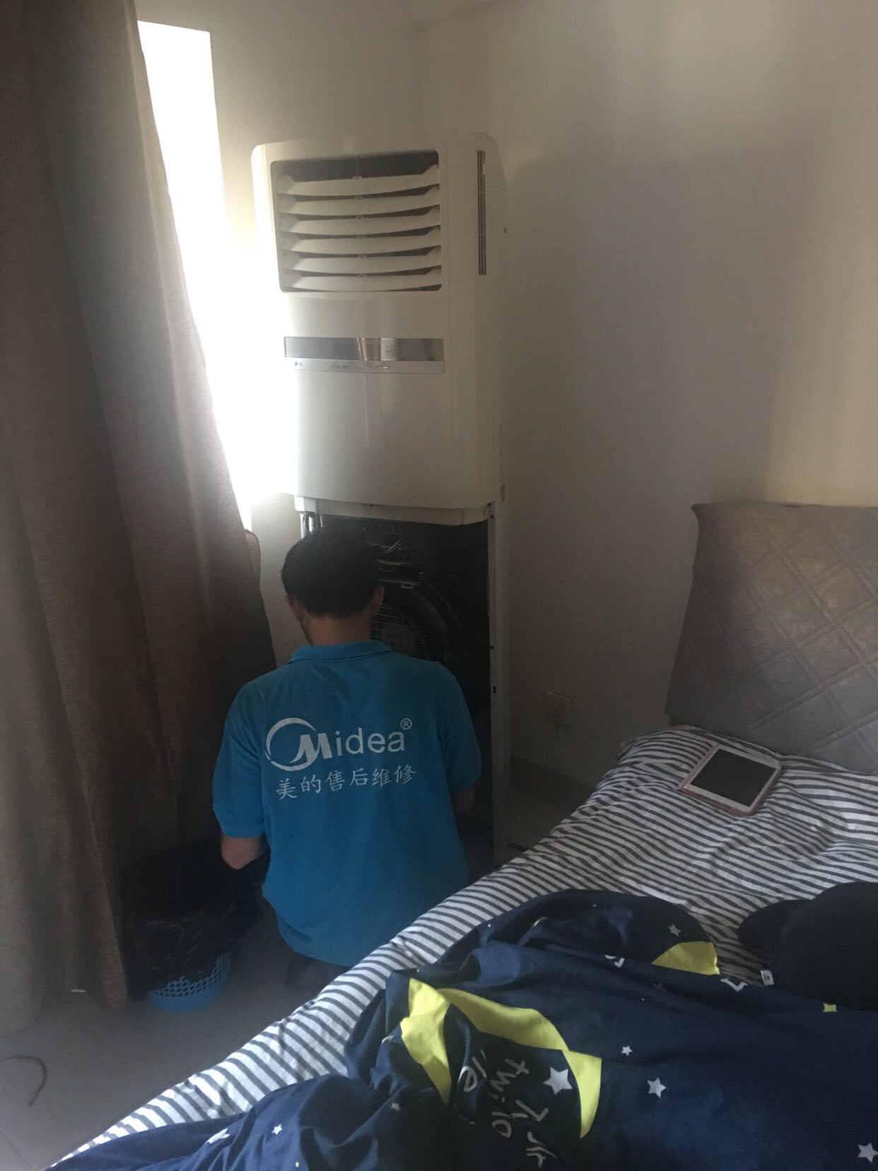 新空调漏氟对空调有_空调漏氟有味道吗_南宁美的空调加氟